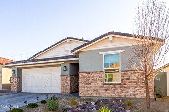 11353 N Luckenbach St in Surprise, AZ - Building Photo - Building Photo