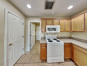 6241 S Sun View Way in Tucson, AZ - Building Photo - Building Photo