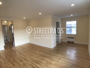 72 St Paul St in Brookline, MA - Building Photo - Building Photo