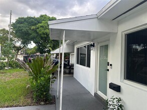 13035 NE 7th Ave in North Miami, FL - Building Photo - Building Photo