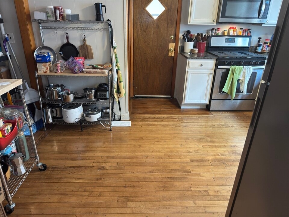 73 Lowell St, Unit 1 in Somerville, MA - Building Photo