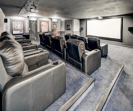 Peninsular Place in Ypsilanti, MI - Building Photo - Building Photo