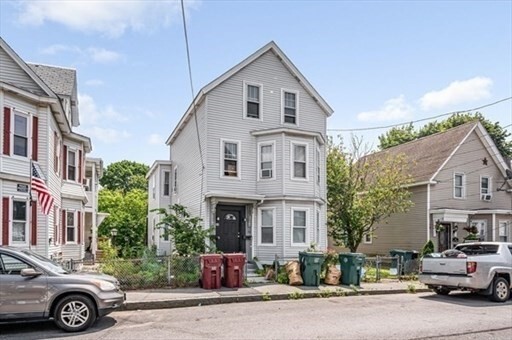 64 S Whipple St in Lowell, MA - Building Photo