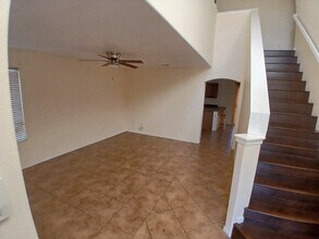 1842 Santa Maria Ave in Porterville, CA - Building Photo - Building Photo