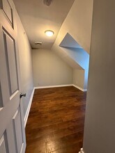 64 Wooster St, Unit #3 in Bethel, CT - Foto de edificio - Building Photo