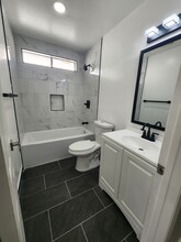 1451 W 146th St, Unit B in Gardena, CA - Building Photo - Building Photo