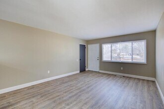 675 Pimlico Dr in Florissant, MO - Building Photo - Building Photo