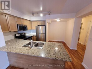 761 Bay St. in Toronto, ON - Building Photo - Building Photo