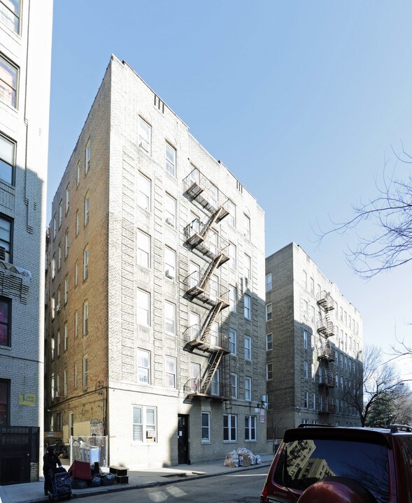 3433-3437 Gates Pl in Bronx, NY - Foto de edificio