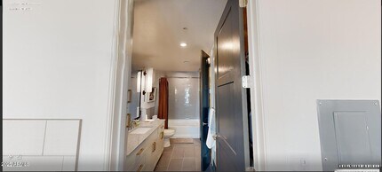98 S River Dr, Unit S2 in Tempe, AZ - Building Photo - Building Photo