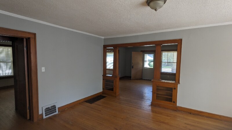 524 S Hardy Ave in Independence, MO - Foto de edificio