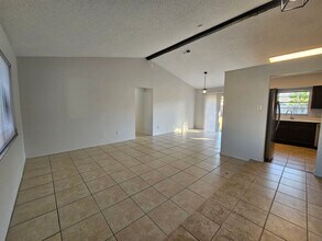 6220 Centennial Dr in Orlando, FL - Building Photo - Building Photo