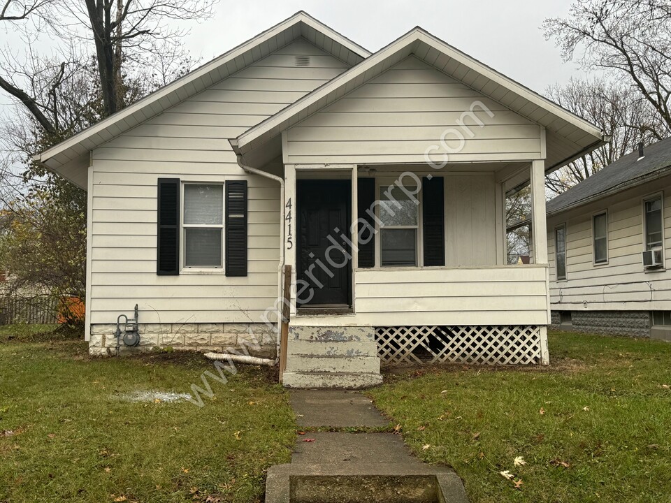 4415 Warsaw St in Fort Wayne, IN - Building Photo