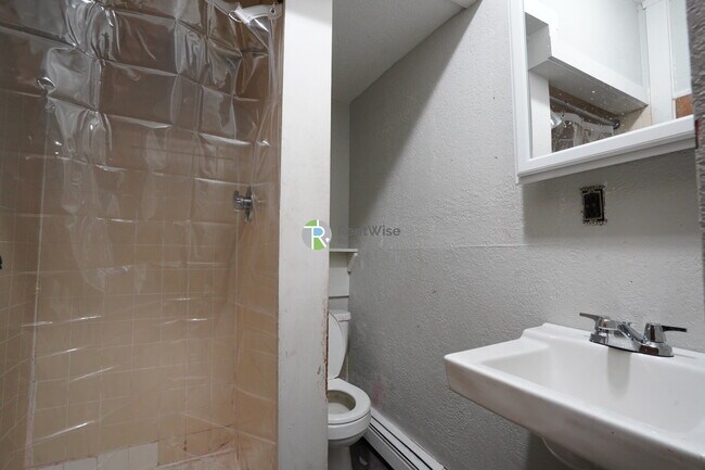 41 Anderson St, Unit 3-2 in Boston, MA - Foto de edificio - Building Photo