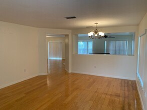 2724 Lyndscape St in Orlando, FL - Building Photo - Building Photo