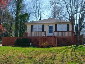 1398 Woodmont Ln NW in Atlanta, GA - Building Photo