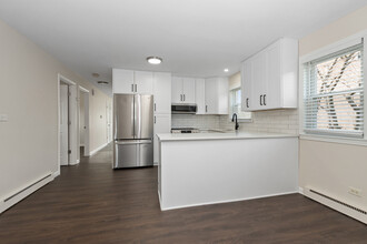 10917 S Lloyd Dr in Worth, IL - Building Photo - Building Photo