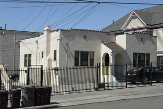 2229 E 21st St in Oakland, CA - Building Photo - Building Photo