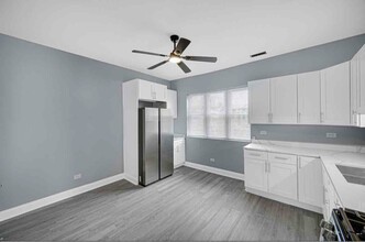 1111 W 62nd St-Unit -2 in Chicago, IL - Building Photo - Building Photo