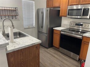 4560 Yellowgold Rd E in Kissimmee, FL - Building Photo - Building Photo