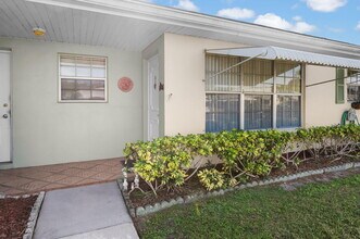 911 Savannas Point Dr in Fort Pierce, FL - Building Photo - Building Photo