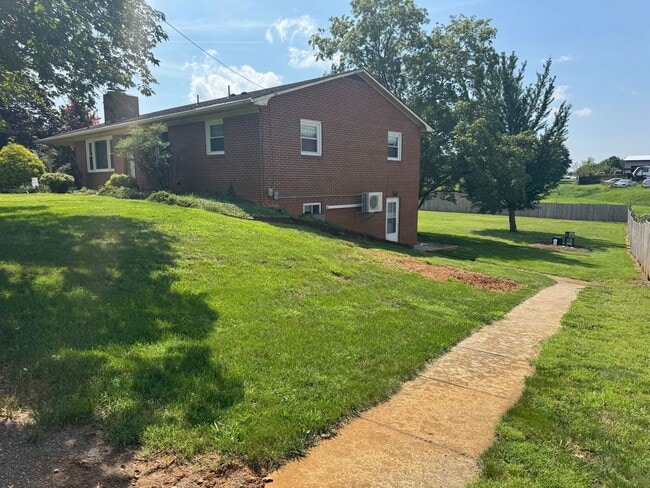 property at 1175 Hamlet Dr