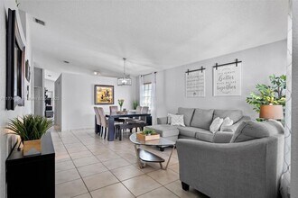 251 SW 203rd Ave in Pembroke Pines, FL - Building Photo - Building Photo