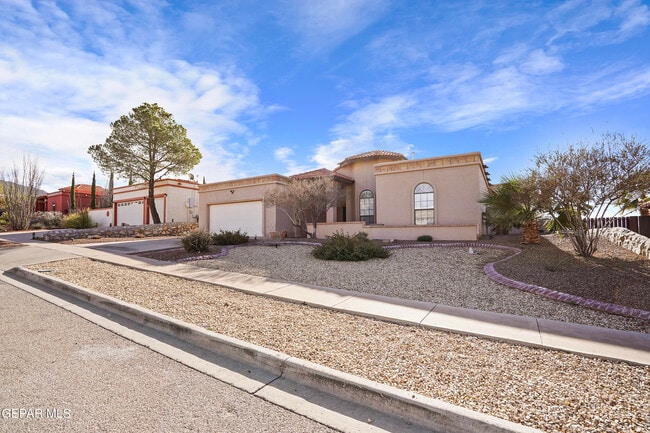 7216 San Marino Dr in El Paso, TX - Building Photo - Building Photo