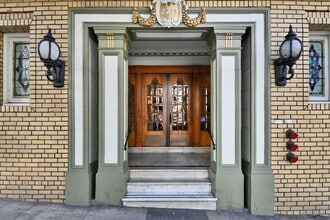 2299 Sacramento St in San Francisco, CA - Building Photo - Building Photo
