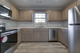 296 Hunt St in Manchester, TN - Building Photo - Building Photo