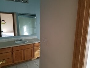 8717 Wallingford Ln NE in Lacey, WA - Building Photo - Building Photo