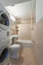 235 W 14th St in New York, NY - Building Photo - Building Photo