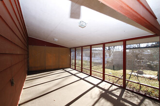 675 Grand Ave in Prairie Du Sac, WI - Building Photo - Building Photo