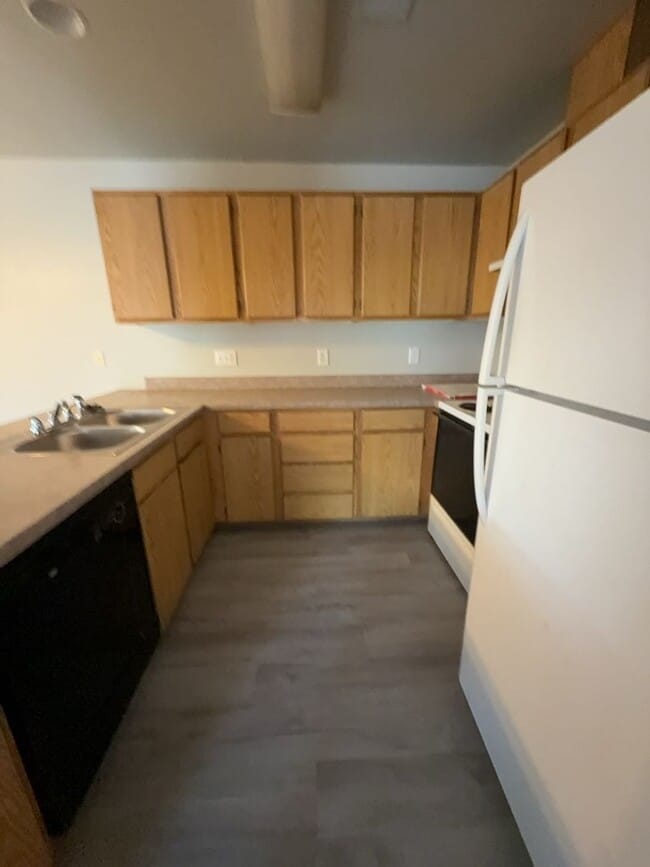 517 Western Ave in Medford, OR - Building Photo - Building Photo