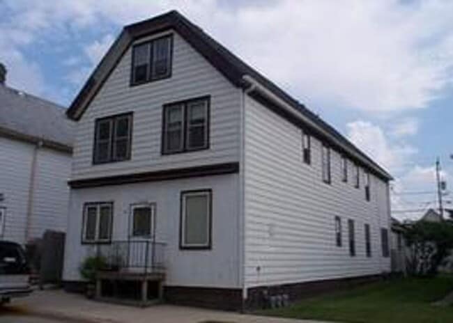property at 1403 Rawson Ave