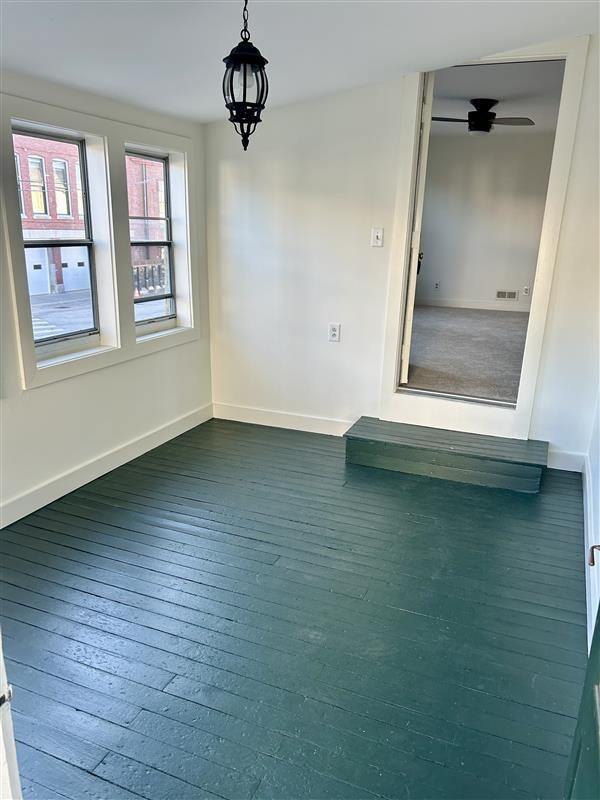 33 Putnam St in Milford, NH - Foto de edificio - Building Photo