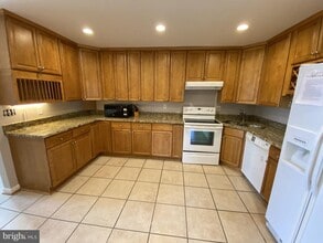 1712 12th St S in Arlington, VA - Building Photo - Building Photo