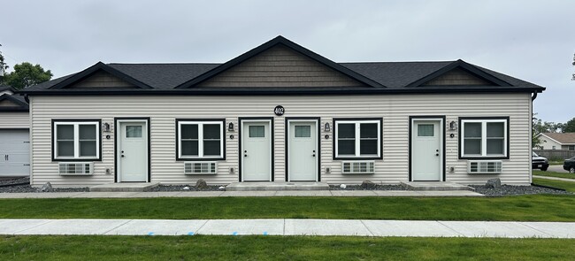 402 4th St E, Unit 402 4th Street E