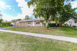 7221 NW 11th St in Plantation, FL - Building Photo