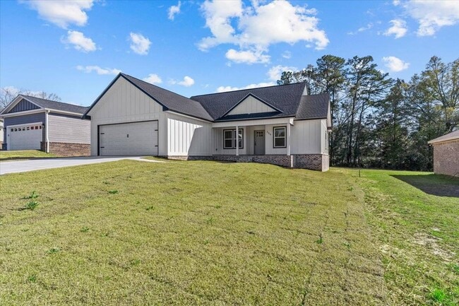 359 Spruce Ln in Ozark, AL - Building Photo - Building Photo