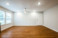 8643 Sunderland Rd photo'