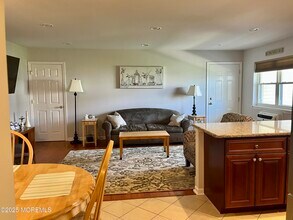 187 Wharfside Dr in Monmouth Beach, NJ - Building Photo - Building Photo