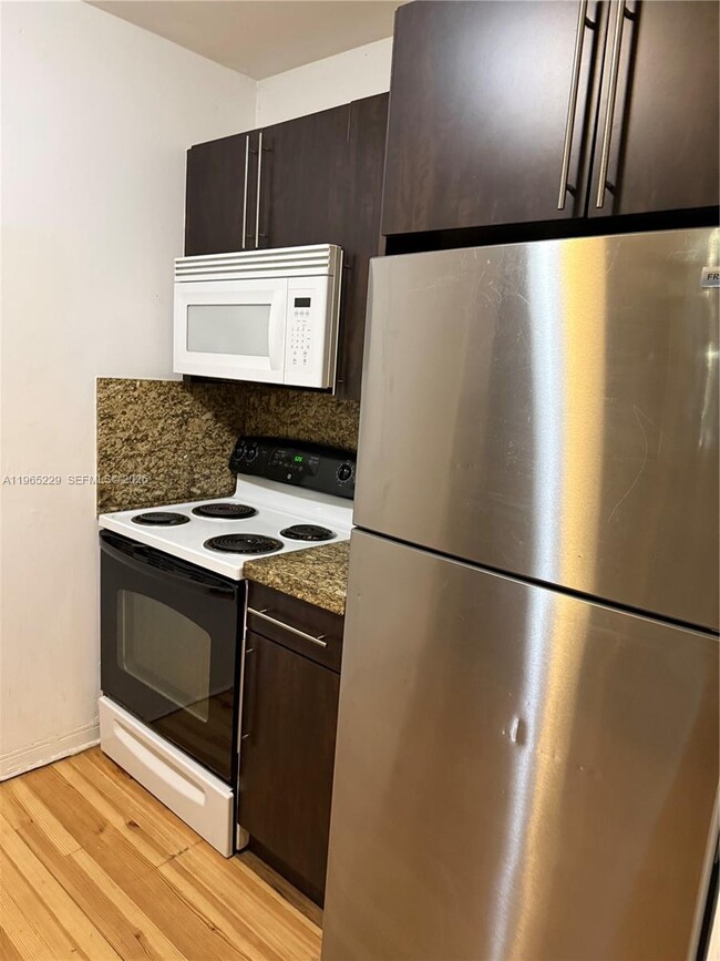 23 Majorca Ave in Coral Gables, FL - Building Photo - Building Photo