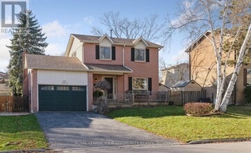 370 Erin Trail in Newmarket, ON - Building Photo - Building Photo
