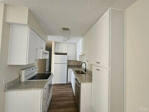 3386 Pine Forest Rd in Ensley, FL - Building Photo - Building Photo