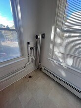 27 Douglas St in Uxbridge, MA - Building Photo - Building Photo