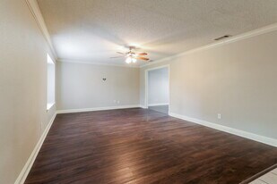 25535 Chapel Ridge Ln in Spring, TX - Foto de edificio - Building Photo