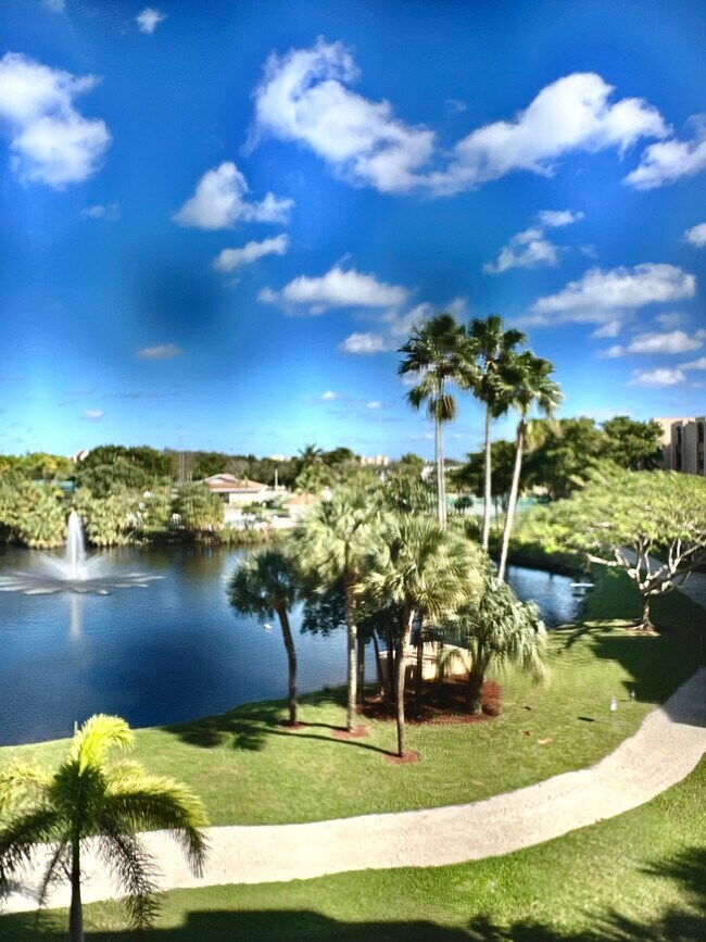 2455 Lindell Blvd, Unit 3410 in Delray Beach, FL - Building Photo - Building Photo