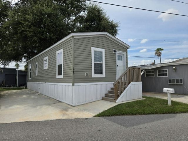 3301 58th Ave N in St. Petersburg, FL - Building Photo