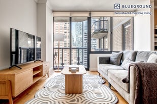 235 W 48th St in New York, NY - Building Photo